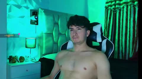 Santyago online show from January 2025 11:54:01 PM