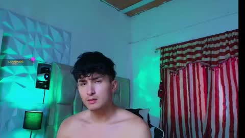 Santyago online show from January 2025 10:05:01 PM