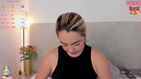 Saori  online show from December 2025 12:02:02 PM