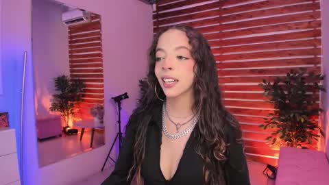 Valerin online show from November 2025 01:42:01 AM