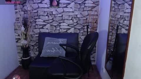 Snapshot of sara_alvarez_ chatting on January 2025 07:21:02 AM Sara  online show from January 2025 07:21:02 AM