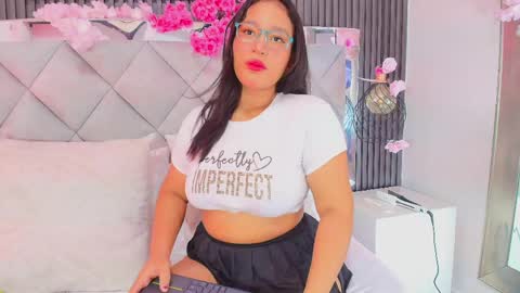 Snapshot of sara_channel_ chatting on April 2026 11:52:02 AM SARA online show from April 2026 11:52:02 AM
