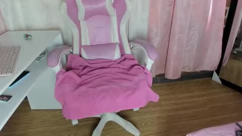 Sara online show from November 2025 03:11:01 PM