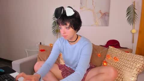 Sarah online show from October 2025 01:01:02 AM