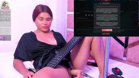 Snapshot of sara_hil chatting on December 2024 08:15:02 AM Sara online show from December 2024 08:15:02 AM