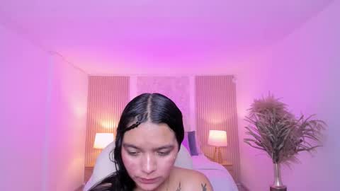 Sara online show from December 2025 07:44:01 PM