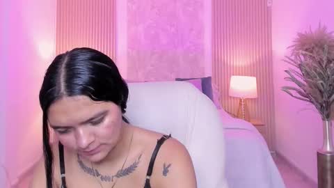 Sara online show from December 2025 07:43:01 PM