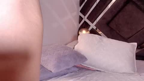 sara_lopee1 online show from October 2025 12:06:01 PM