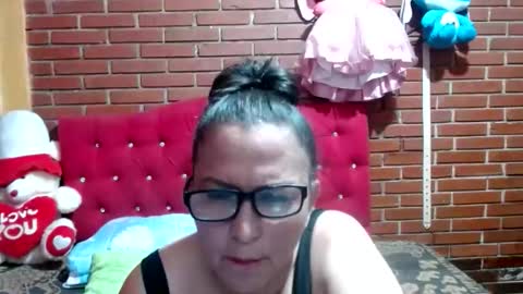 Snapshot of sara_love43 chatting on May 2026 07:49:01 AM Sara love online show from May 2026 07:49:01 AM