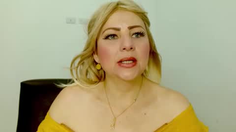 katiasupreme online show from January 2025 12:17:02 AM