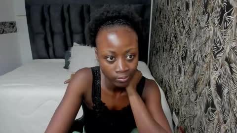 Snapshot of sara_naugty chatting on November 2025 08:30:01 PM S A R A online show from November 2025 08:30:01 PM