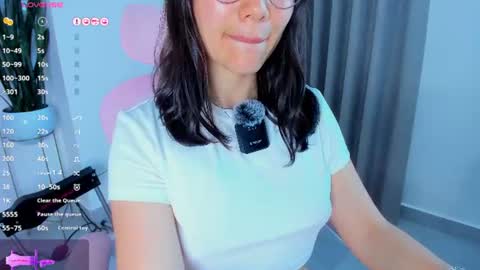 Snapshot of sara_ospina22 chatting on June 2026 06:18:02 PM Sara online show from June 2026 06:18:02 PM