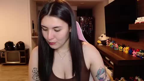 Snapshot of sara_sunrise_ chatting on December 2024 06:09:02 PM Sara online show from December 2024 06:09:02 PM