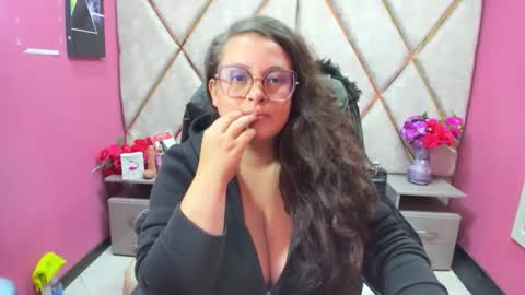 sara_thonson_ online show from February 2026 03:04:01 AM