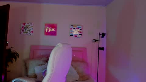 Sarah Ramirez online show from March 2025 11:27:02 PM