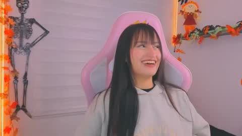 Sarah Ramirez online show from October 2025 04:09:01 AM