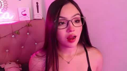          online show from October 2025 03:46:02 PM