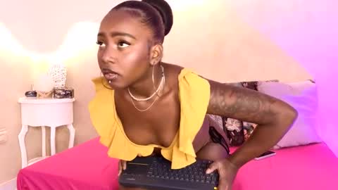 Snapshot of saraaguzman chatting on October 2025 07:57:02 PM saraaguzman online show from October 2025 07:57:02 PM