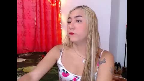 Snapshot of sarabigcock1 chatting on May 2026 02:21:02 PM Sarah online show from May 2026 02:21:02 PM