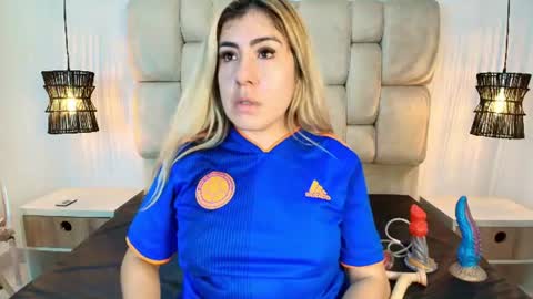 Snapshot of sarablonde_t chatting on July 2026 06:36:01 PM sarablonde_t online show from July 2026 06:36:01 PM