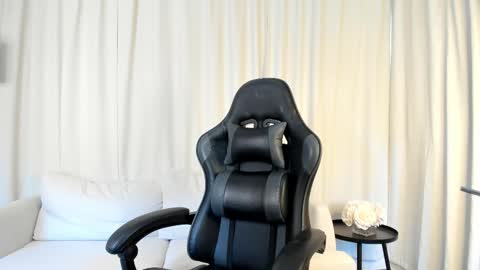 Sara Desire online show from March 2026 12:23:02 PM