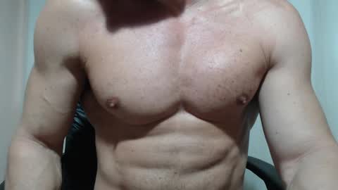 saradorj92 online show from March 2026 08:46:02 PM