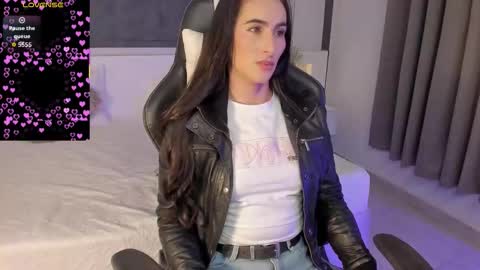  Sara Gomez  online show from January 2026 01:35:01 PM