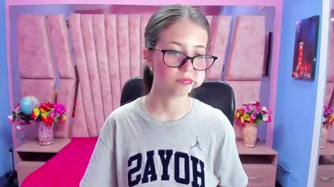 Sarah online show from October 2025 02:14:01 PM