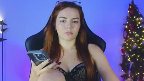 Snapshot of sarah_swtt chatting on January 2025 03:09:01 AM - next broadcast 28 nov  7 pm Col online show from January 2025 03:09:01 AM