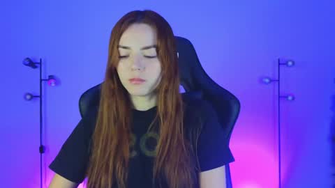 Snapshot of sarah_swtt chatting on January 2025 02:53:02 AM - next broadcast 28 nov  7 pm Col online show from January 2025 02:53:02 AM