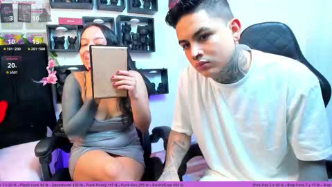 Snapshot of sarahandzack chatting on October 2025 04:50:01 PM Sarah Zack online show from October 2025 04:50:01 PM