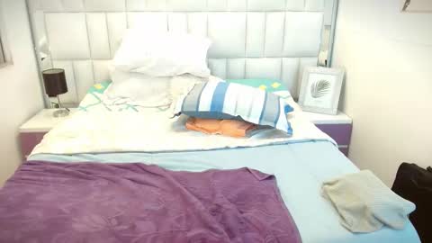 SarahBowiie online show from October 2025 02:33:01 AM