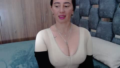 Lia online show from February 2025 07:47:01 PM