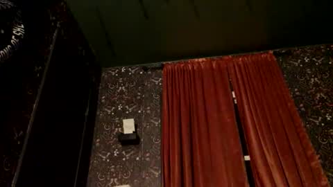 sarahsweetie17 online show from October 2025 02:55:01 AM