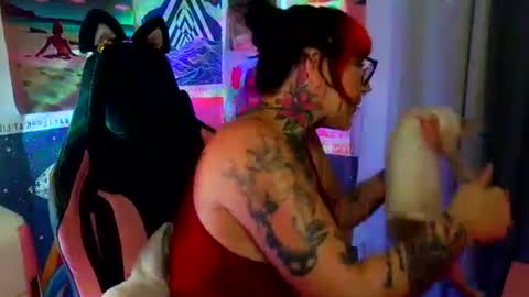 Snapshot of saraht666 chatting on October 2025 07:20:02 AM Sarah T online show from October 2025 07:20:02 AM