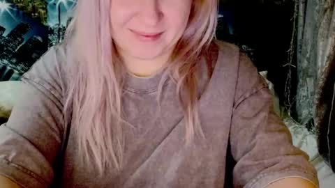 Snapshot of sarakatherin chatting on December 2024 08:36:02 PM Sara online show from December 2024 08:36:02 PM