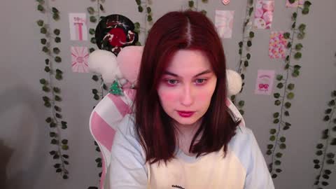 Snapshot of sarakinski chatting on January 2025 10:12:02 AM Sara online show from January 2025 10:12:02 AM