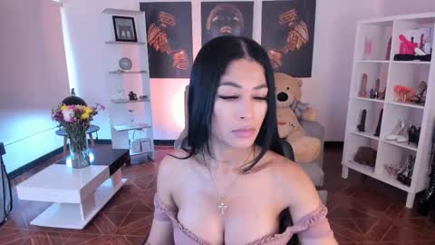 saralife69 online show from November 2025 11:32:01 AM