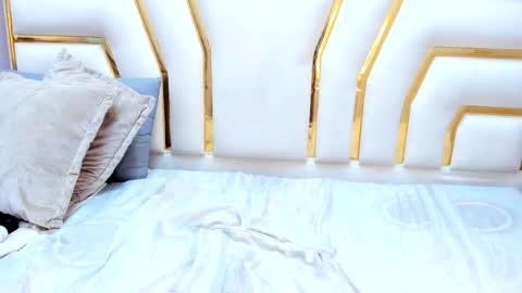   online show from September 2025 05:14:02 PM