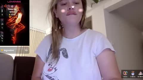 Snapshot of saramartinez100 chatting on September 2025 02:18:02 PM sara martinez online show from September 2025 02:18:02 PM