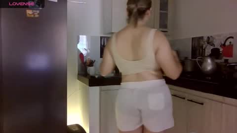 sara martinez online show from February 2026 05:30:01 PM