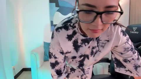 Snapshot of saraparkerx chatting on September 2025 06:22:01 PM I am Sara online show from September 2025 06:22:01 PM