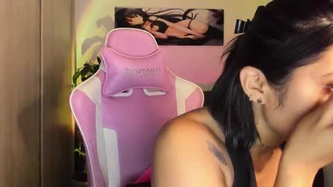 saratukkerr online show from November 2025 05:35:02 PM