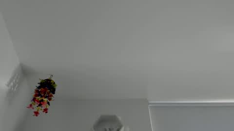 Saray  online show from September 2025 09:19:01 PM