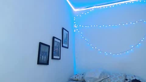 sarayander online show from February 2025 10:20:02 AM