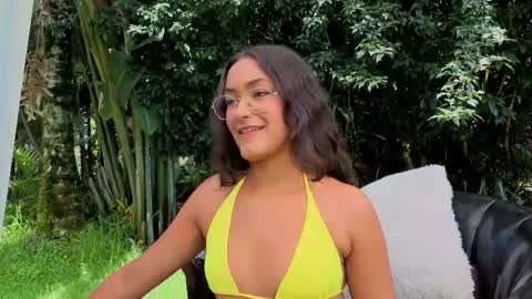 Snapshot of sarazuletaa chatting on April 2026 03:24:01 PM sarazuletaa online show from April 2026 03:24:01 PM