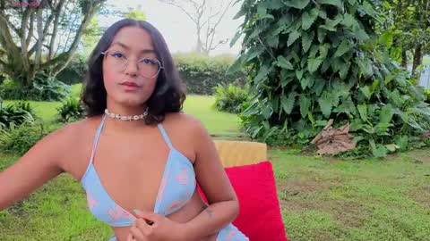 Snapshot of sarazuletaa chatting on April 2026 03:17:01 PM sarazuletaa online show from April 2026 03:17:01 PM