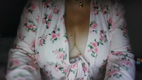 Snapshot of saretta46 chatting on October 2025 12:41:01 AM Sara online show from October 2025 12:41:01 AM