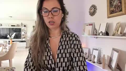 sarha online show from February 2025 03:29:01 PM