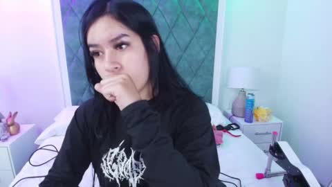 Sasha online show from November 2025 03:06:01 AM